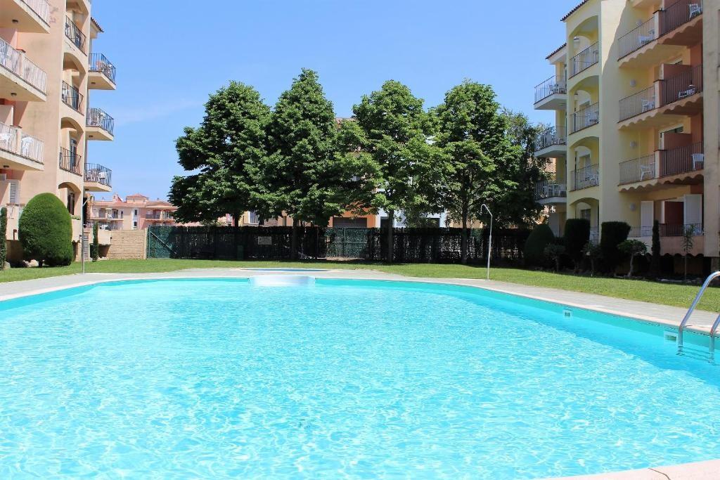 Apartament a pocs metres de la platja d´Empuriabrava