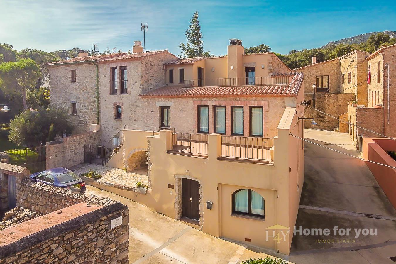 Casa de pedra amb magnífiques vistes a Cantallops