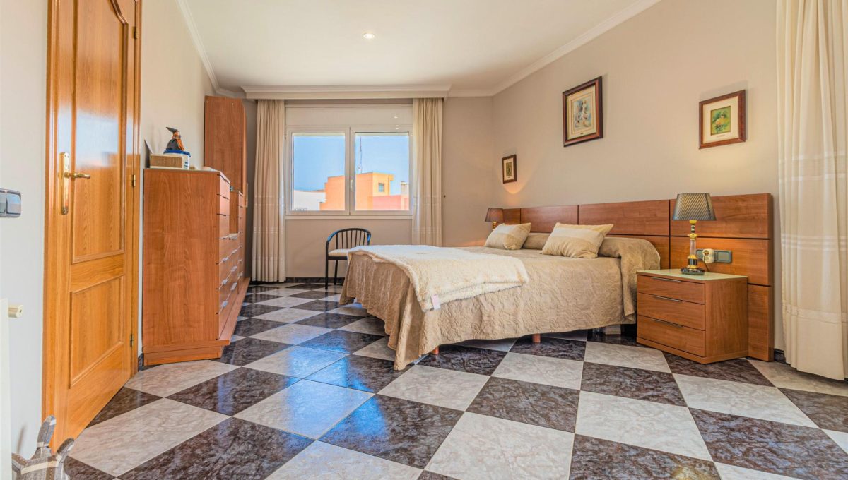 383884_4dbbc437abefced6d189420e40b6fee9