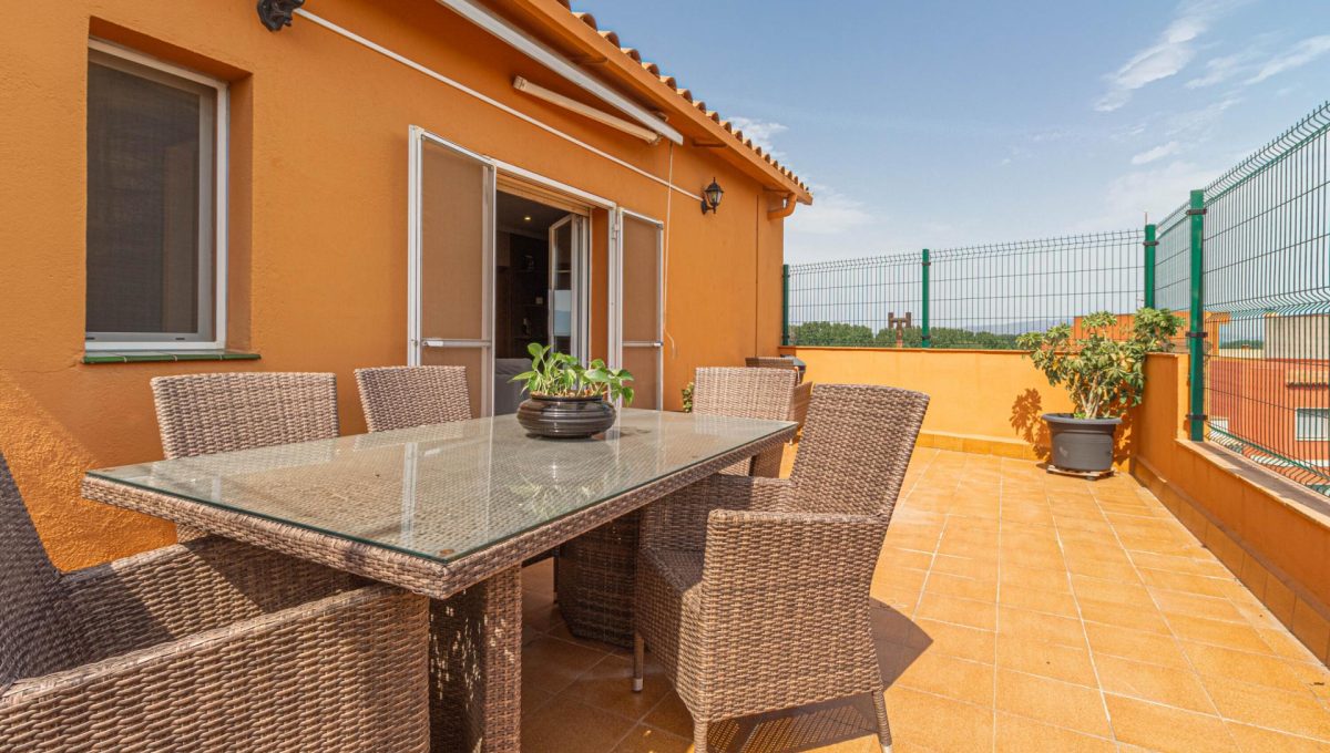 383884_df069d84e798fa257335cf68691796f2