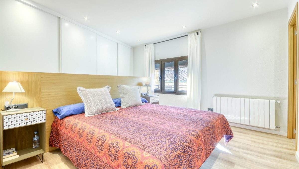 951122822_1a51d8a4ba5cbf98873f92d07d86933b