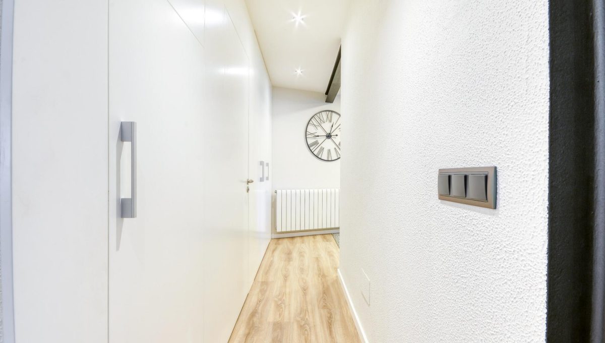 951122822_4b398346060020c4a418b3af7b09ed99