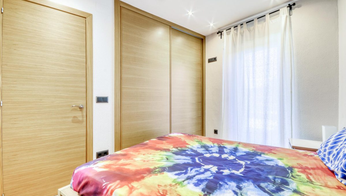 951122822_594ab530b3bb6f805c936d3b552d71eb