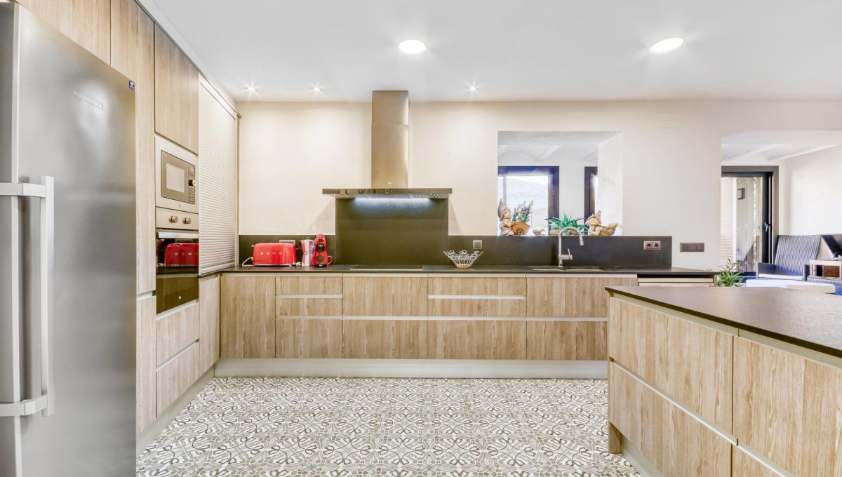 951122822_5d79faf738239abb80e4e6b60100789a