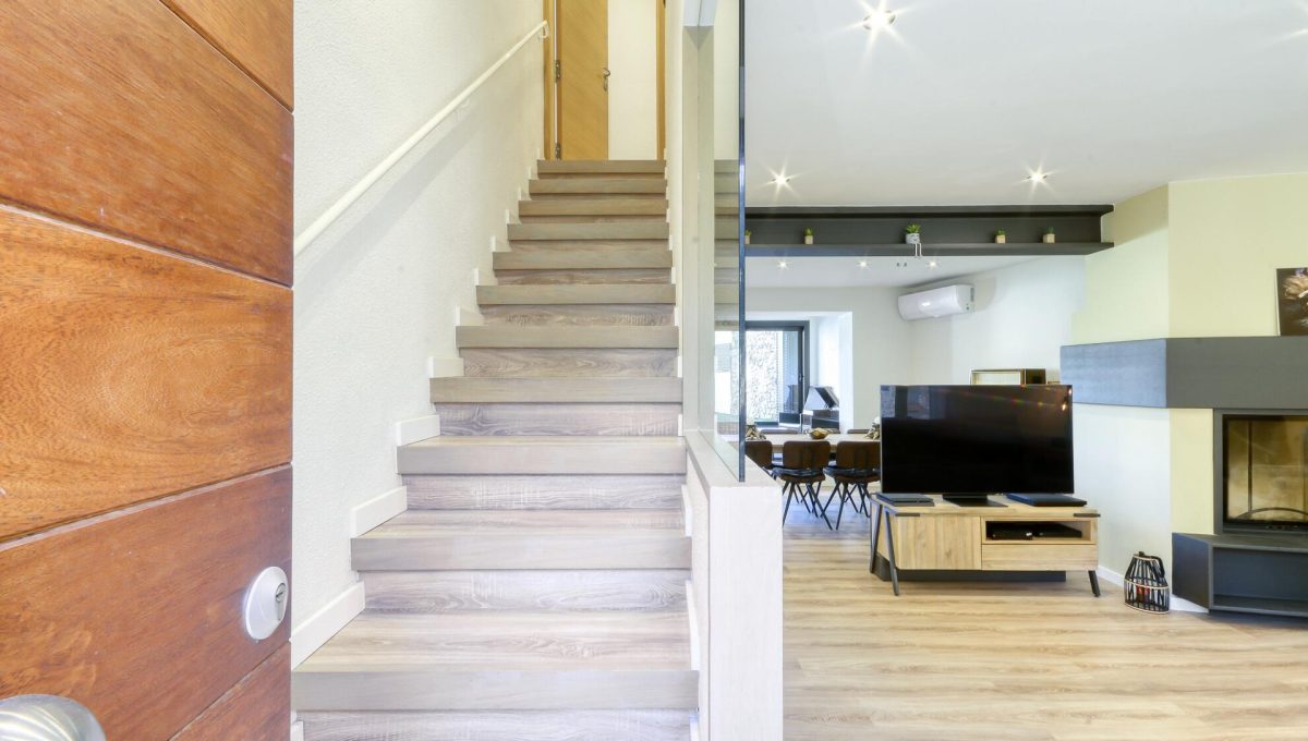 951122822_633ea37f29aebaffeb5686c41b3a3411