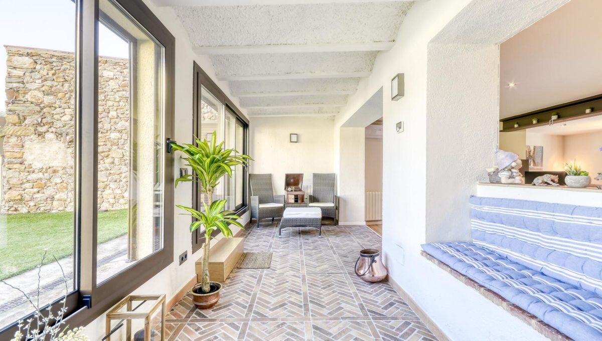 951122822_a34f3b61b10d65c7af15aad2d4dbb6ae