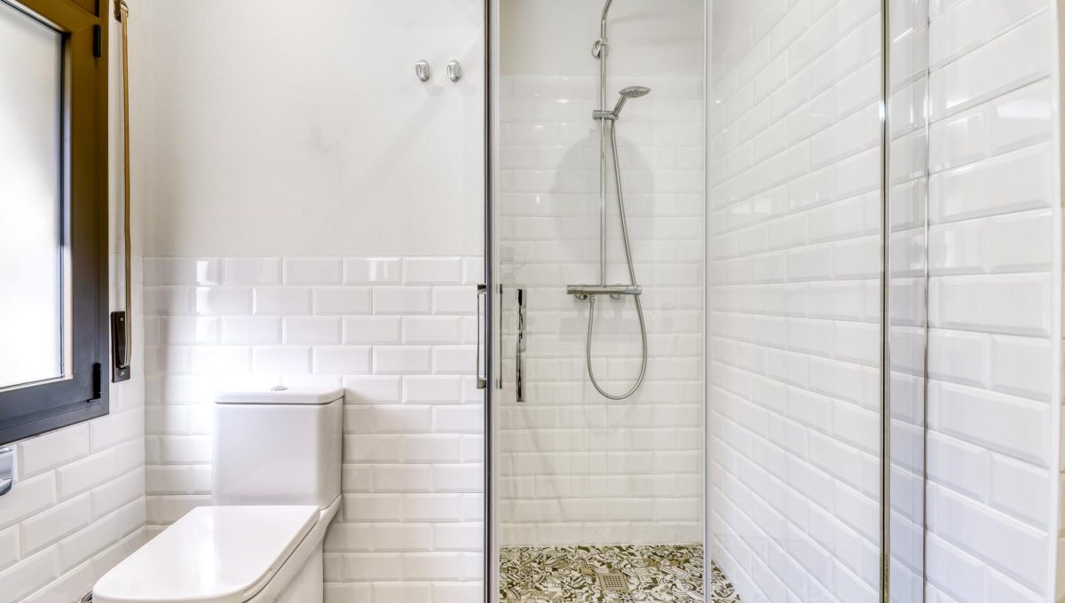 951122822_e8c59d7ceb01a489b46dcf2e8aa356e6