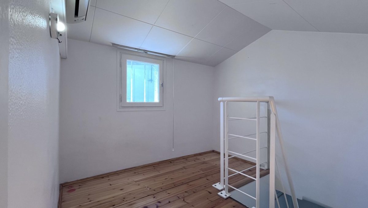 146942687_02595a8cdf2b84962793604b4c5bdda0