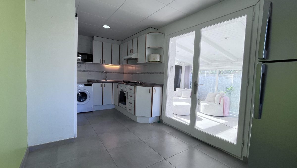 146942687_9a7ac16bcd6bc548bb1b7875863889d0