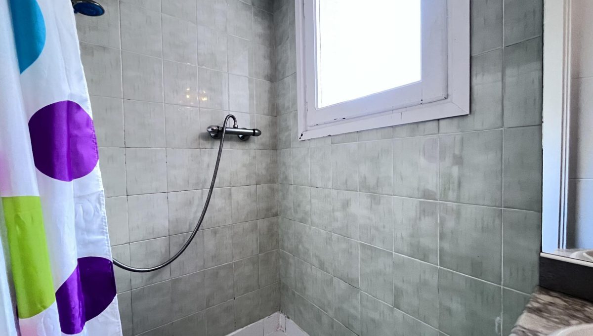 146942687_cc46d54846adab96f996c556e3d3e2be