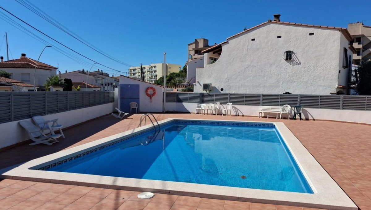 146942687_d63960d74138aacd72cabeb9307e4207