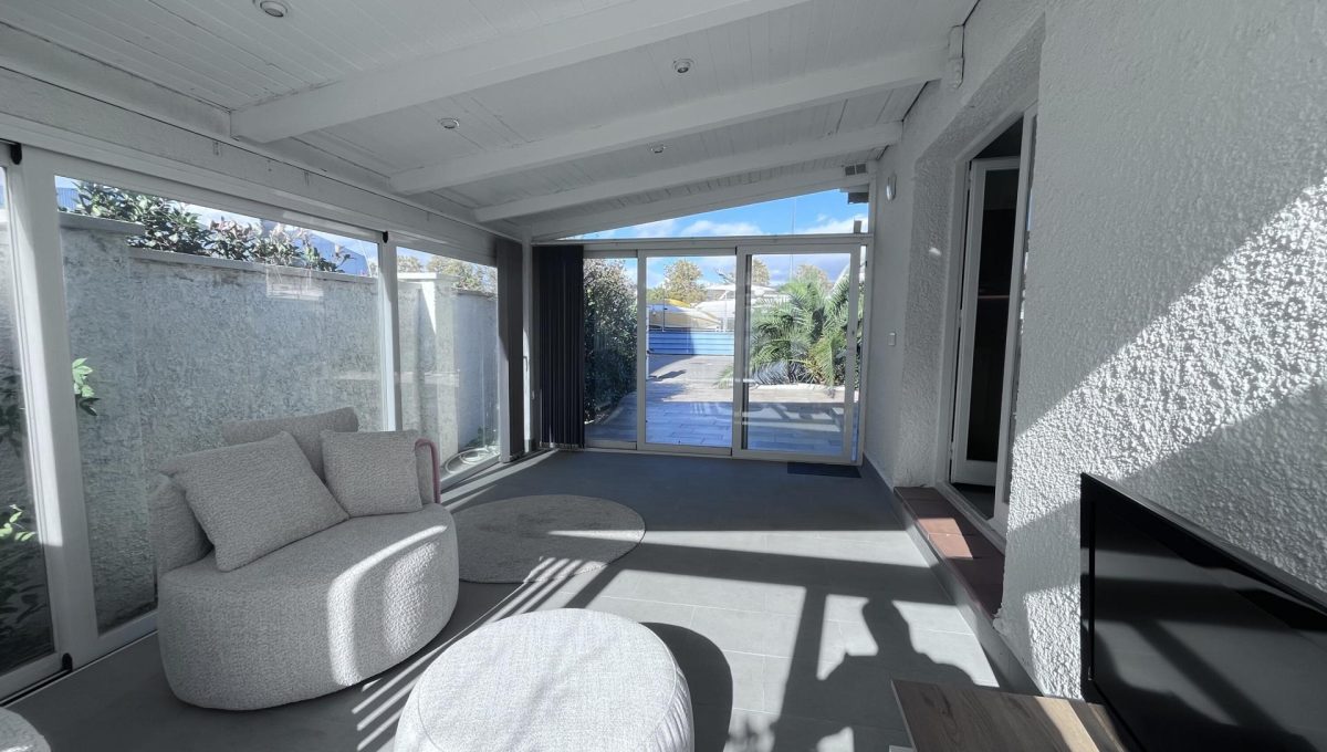 146942687_efd2945eee217c8bfae8b91d1ce78346