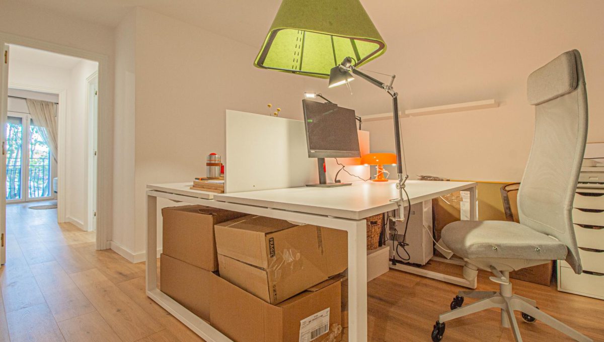 484948786_0f12a92b4a83086a573e7aed6d6adc05