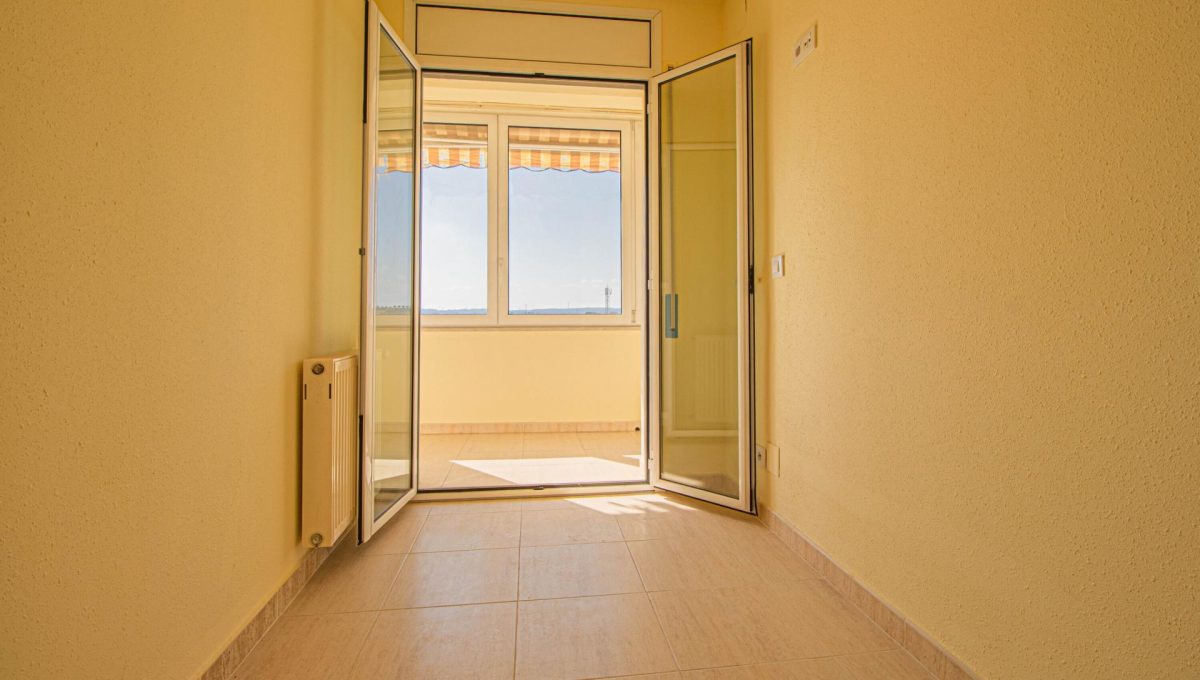 560311301_fdf1bdcf293314018d87c30c4fcd37b8