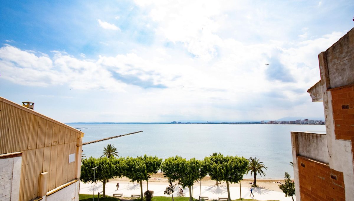 656243753_fec83c3af14f9dc82e65885a9552f204