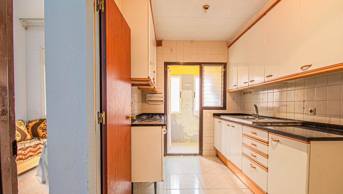 799559320_041eb7218a26ccb8d44b8fb6815735e9