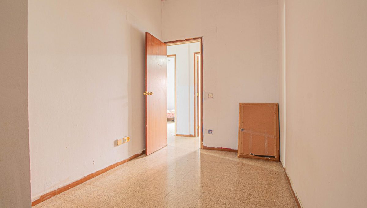 799559320_1050ae4e262eeb795d3faa2ede25c85c