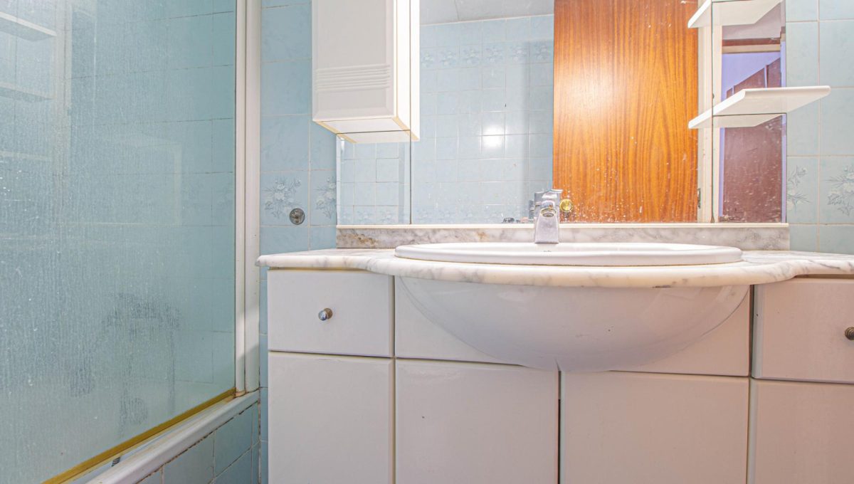 799559320_1e4e8f8430d71300b86f1ab8298a6cbb