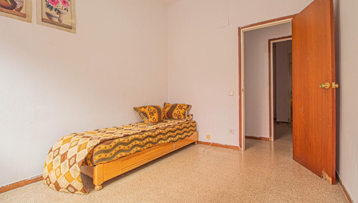 799559320_2346892202ea995759718b5e1aa53577