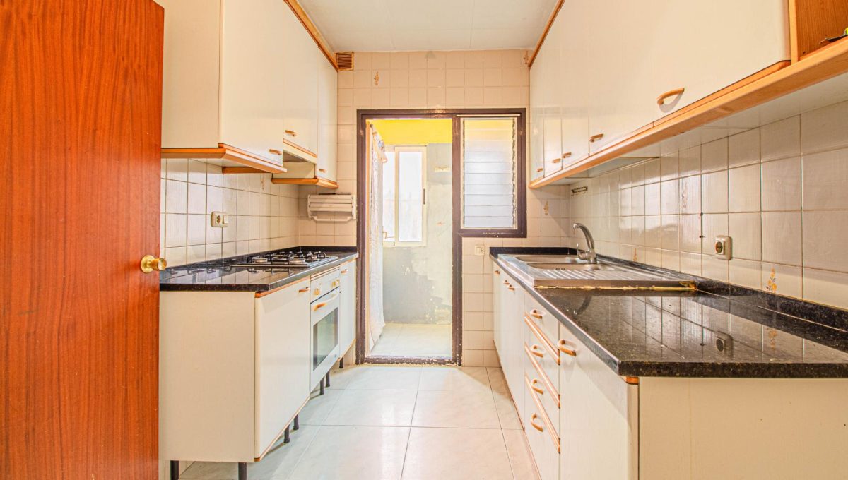 799559320_2faf6955f3f3a99a8929f00283ccb6fd