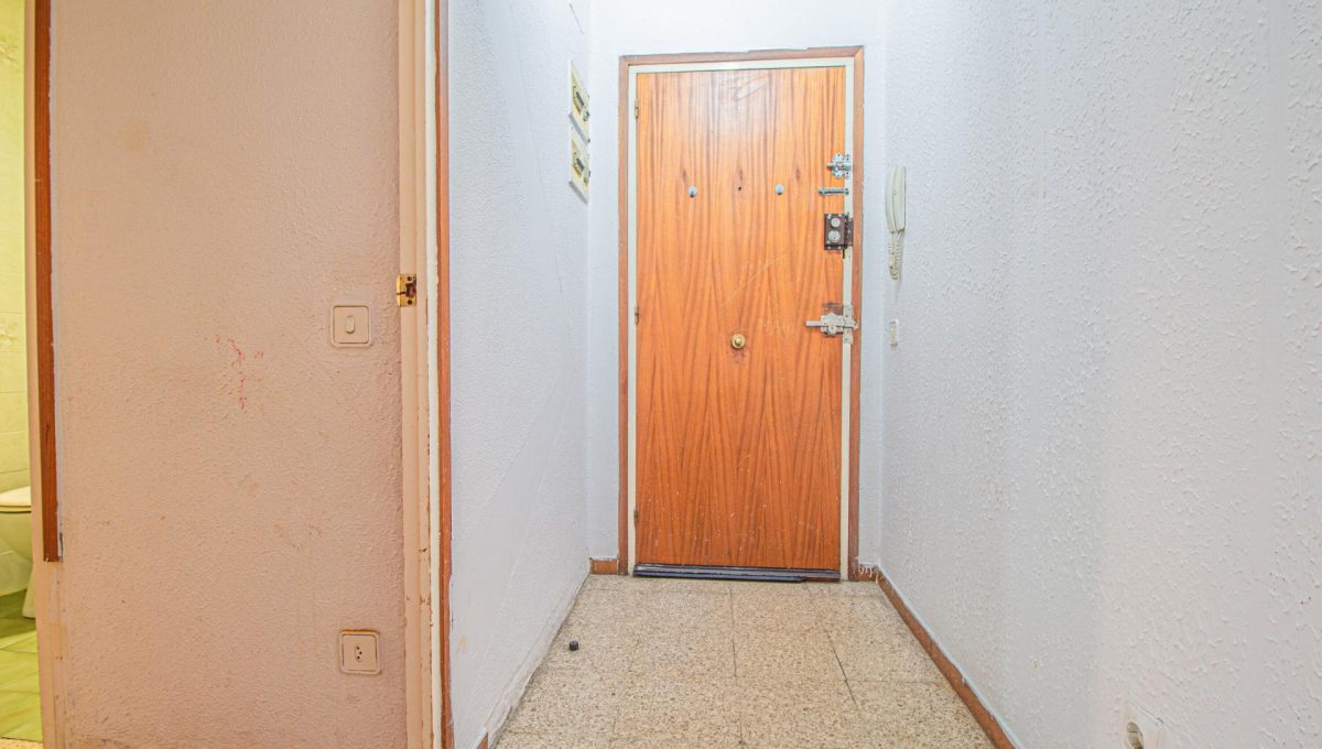 799559320_5b5db2c793b15cc1c111f0f14d4a7cfb