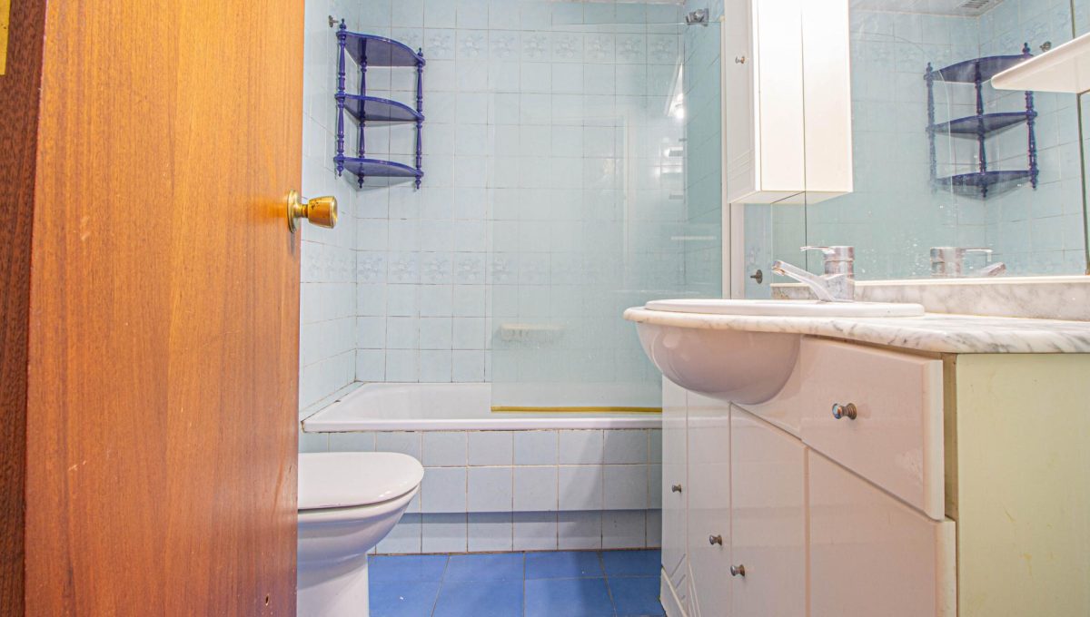 799559320_ff1d988ba7dfaf7ac3634482f282e918