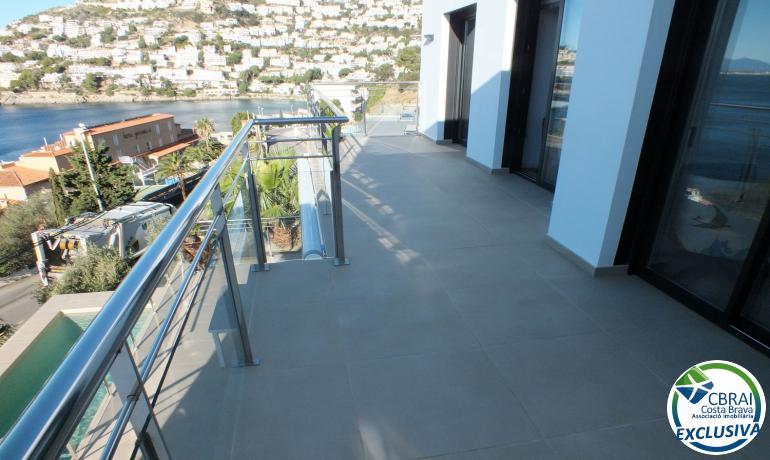 Bonito casa en Roses con vistas al mar