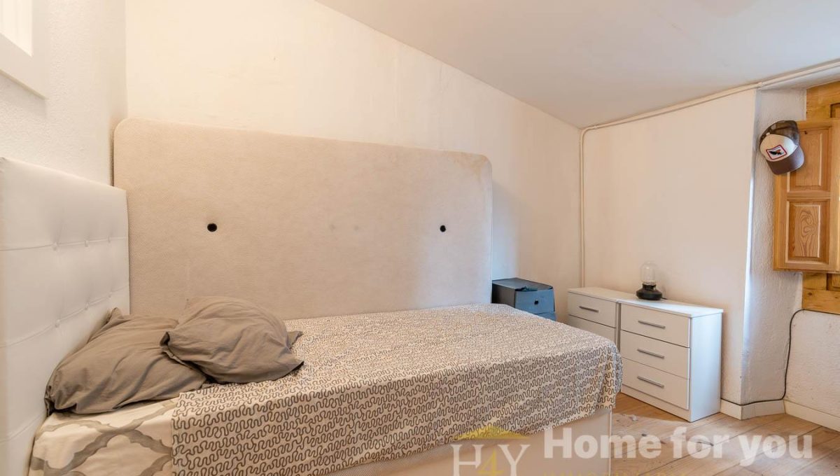 385275_5f2c00cb2d4317c8f45dfe0c9d4870b0