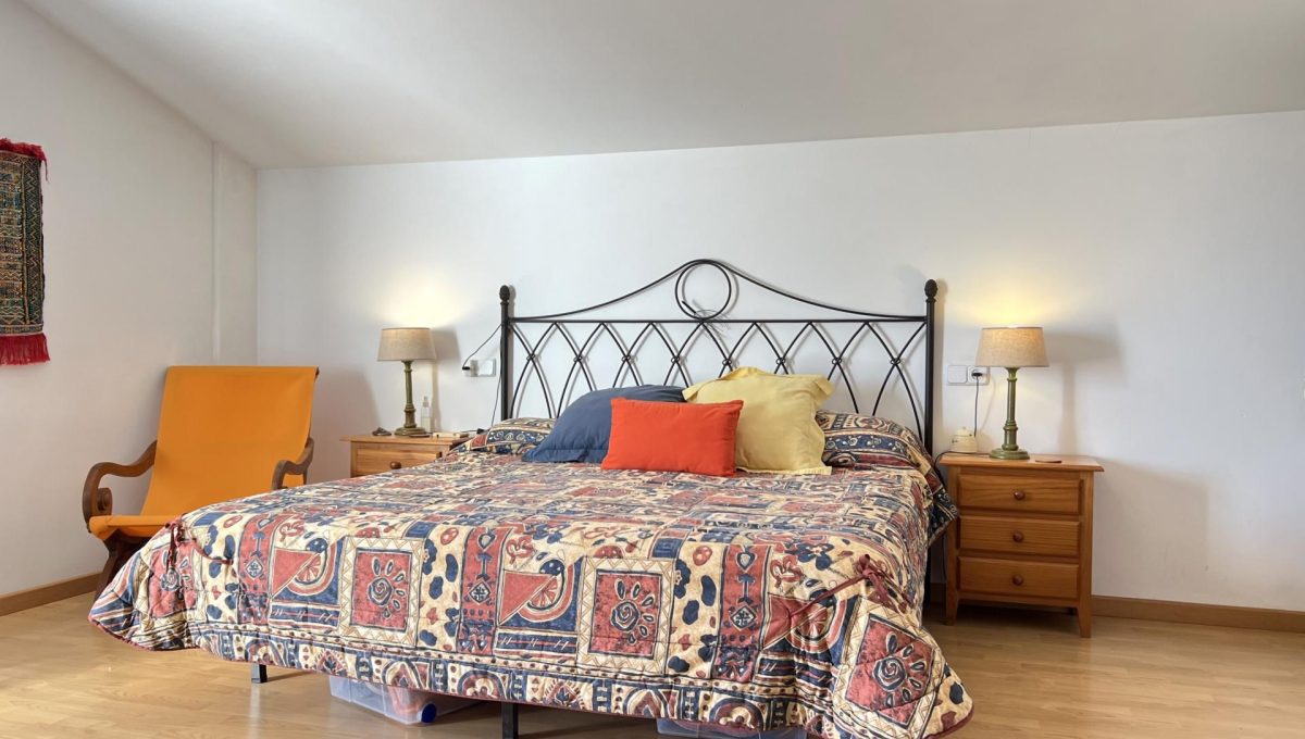 897474316_54a85c1e3387c81be473244a0236908f