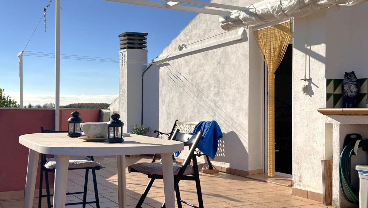 897474316_5a2188a72d77ac700481a1e04f9071bd