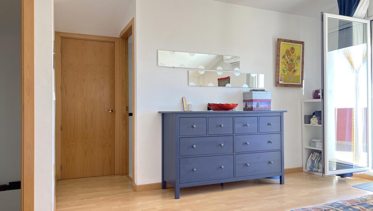 897474316_6b0950f9de50cc7b34af508c59364a94