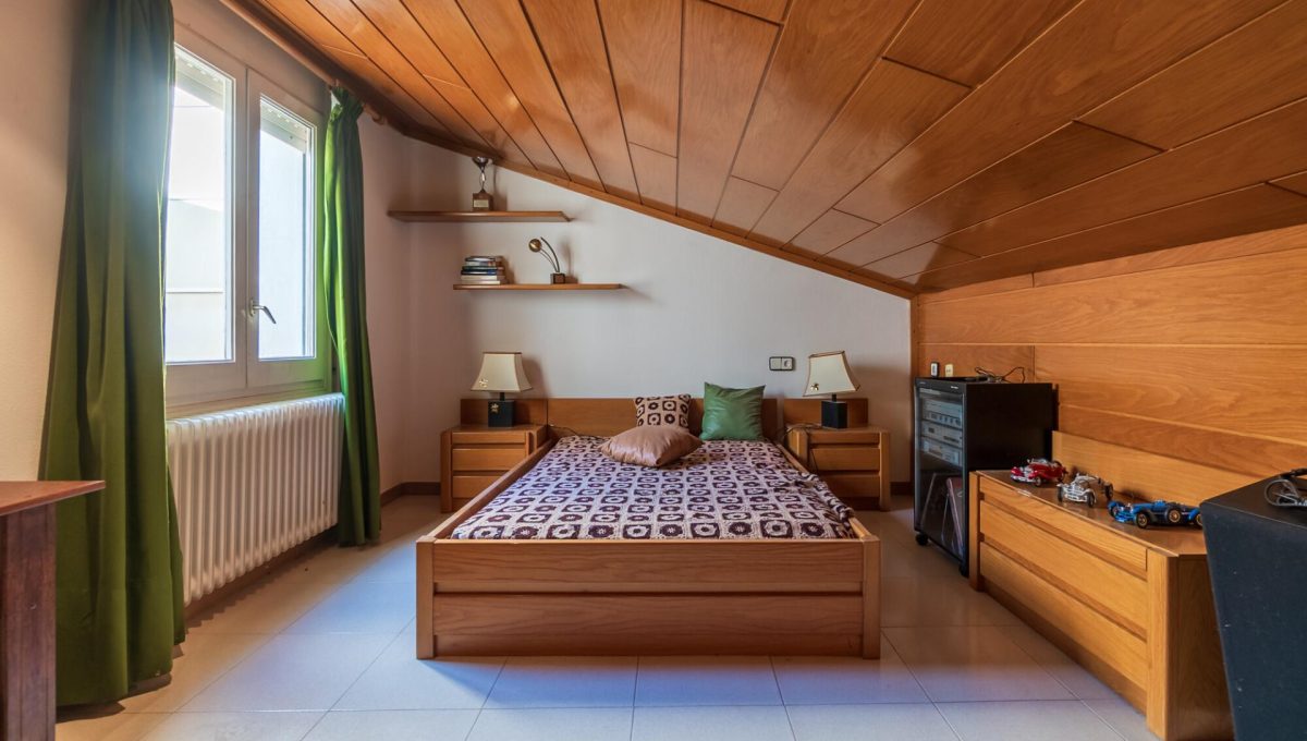 193649763_4b7caf0956cbbad66228fcd131e08b77