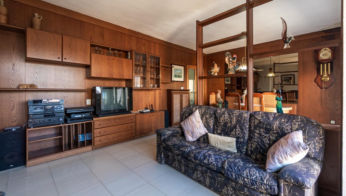 193649763_934c911aab8d0701bf2f67fb848dd836