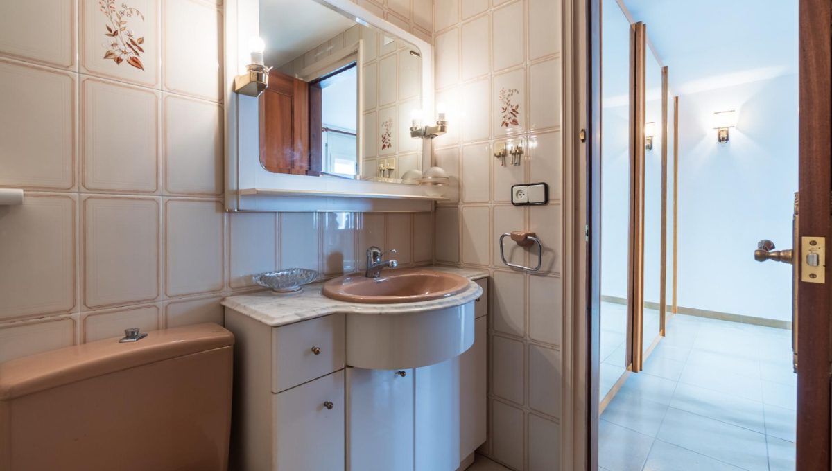 193649763_9fb3ee268ad4638be16db13aef9804b8