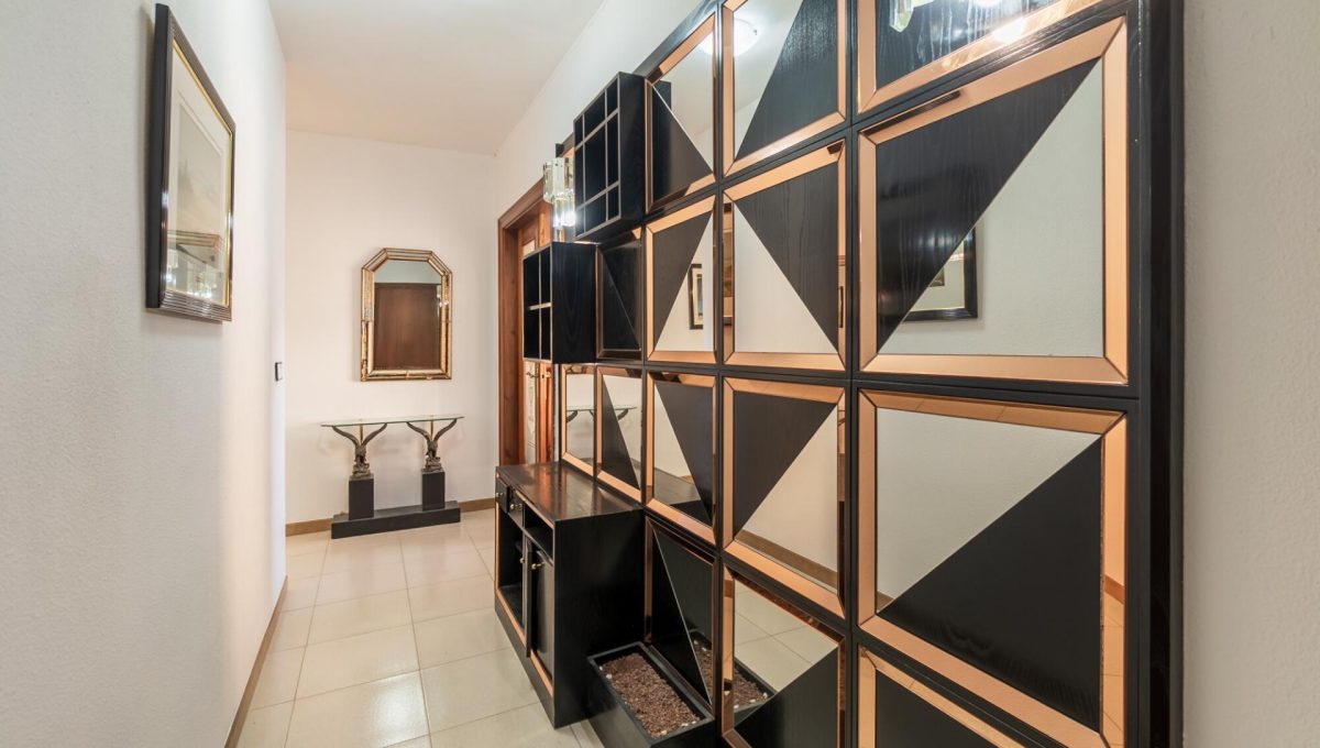 193649763_b9722fe87bd9992065a980f60b1d33c0