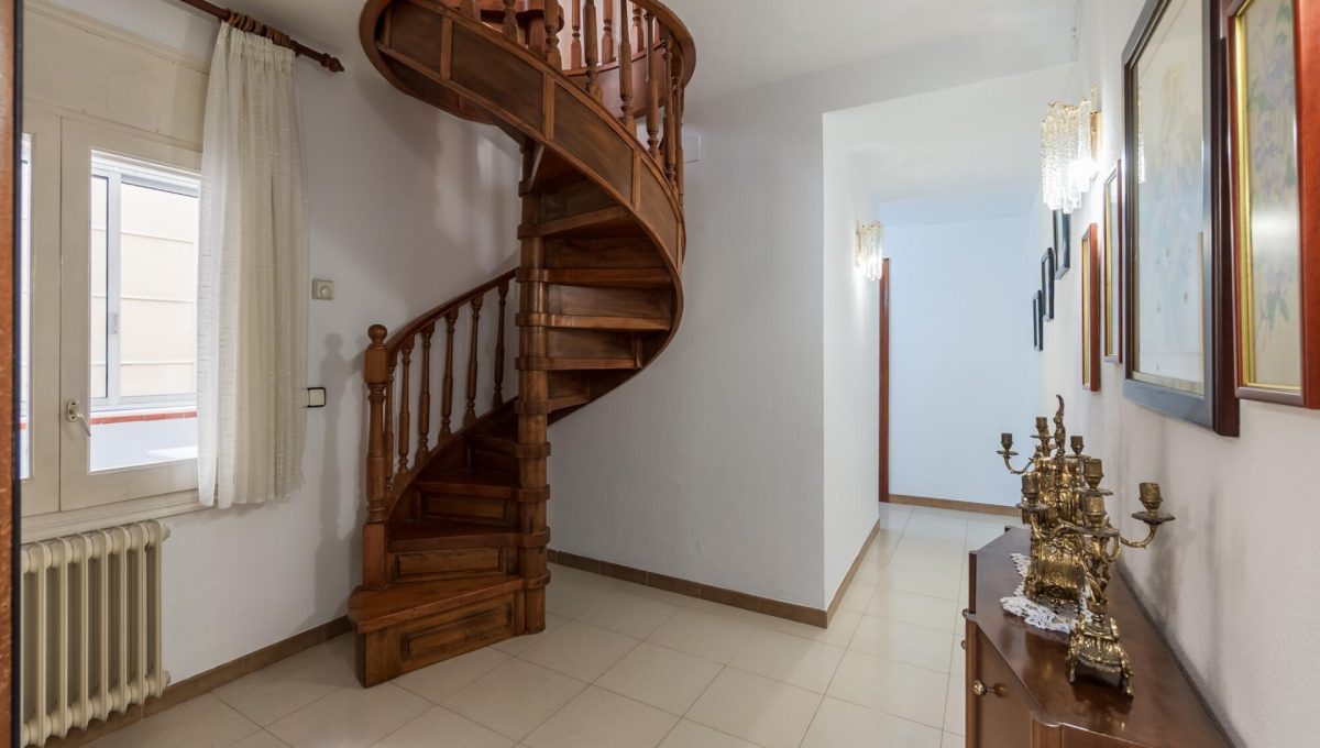 193649763_cbe812ae48cfabebc6854e7085c3aa67