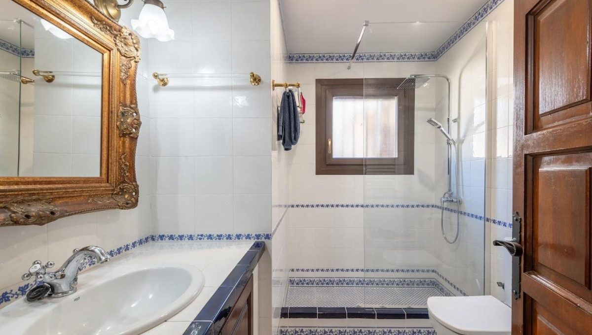 196141645_11ccb3f771c2210140bf70bfa7a63160