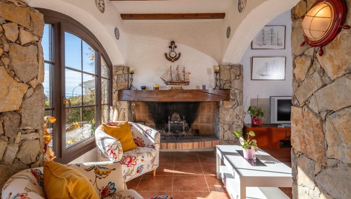 196141645_5fbedbc366fdcc3a0eb992f60686639f