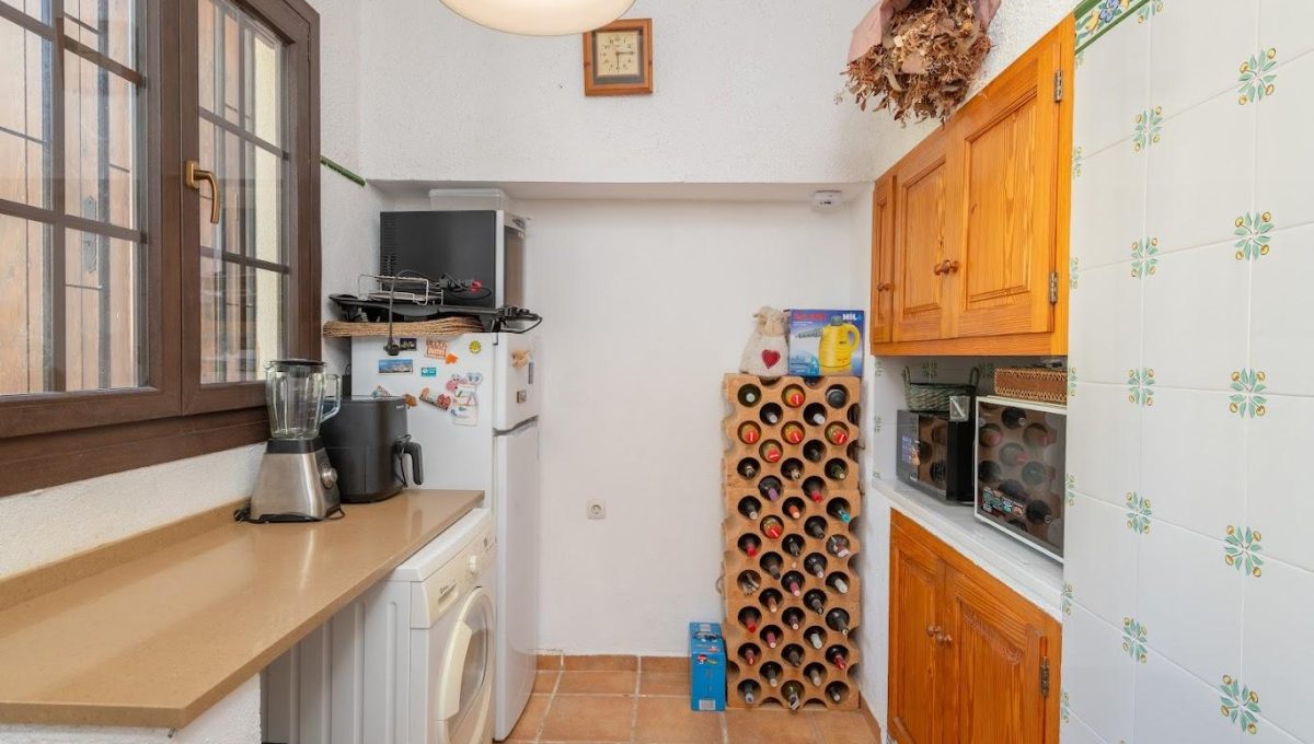 196141645_6795a05d53c7fd354bf4a2c3b70ea157