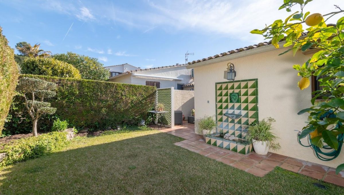 196141645_ed8bfd47074824ebacd11bf6d3444622