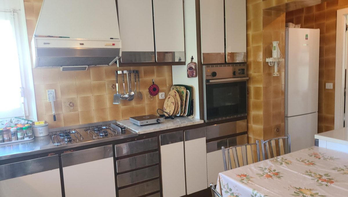 449504679_f6c07f6b3521d95f59f12d95962dc33f