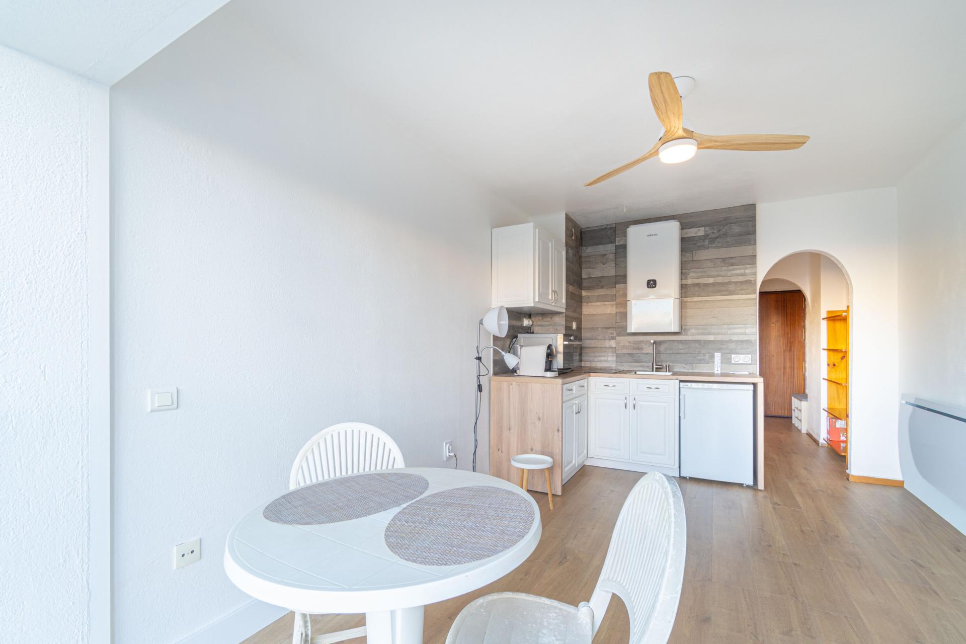 Appartement rénové d’une seule pièce