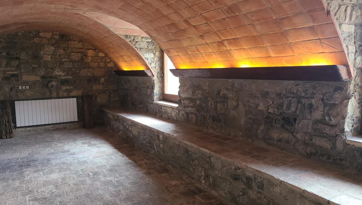 733404288_102e8d5db174d67b58d18c25b9939b7c