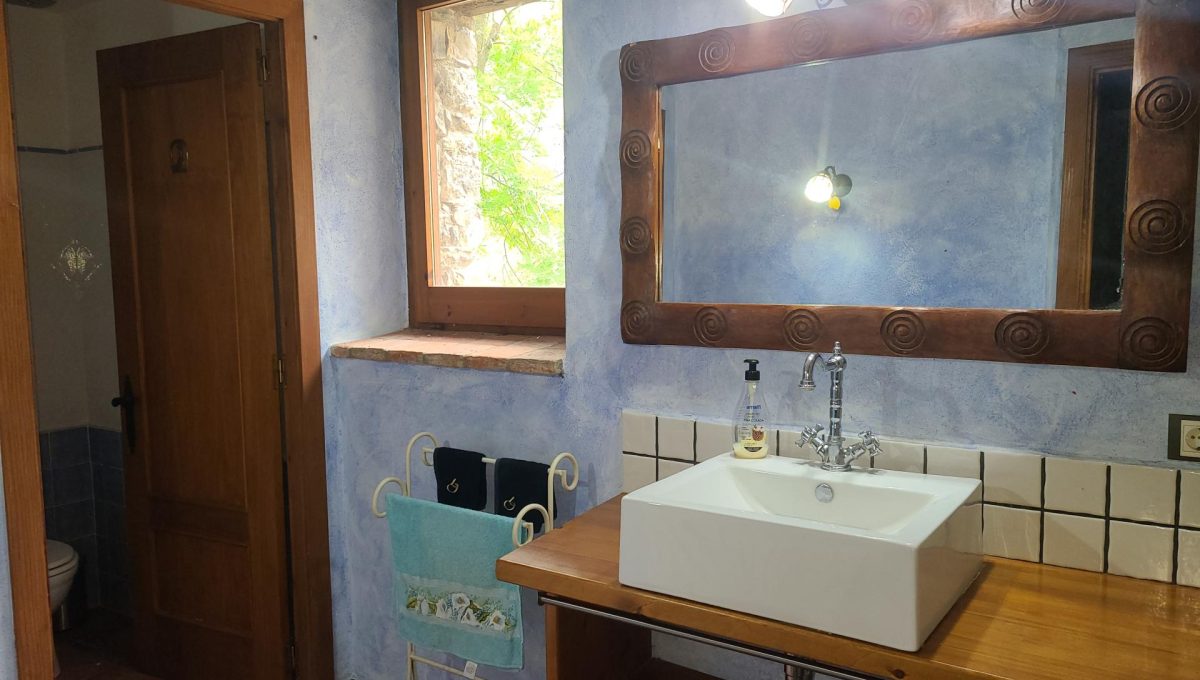 733404288_2bc56d39f97ecf75d0dce741dba77099