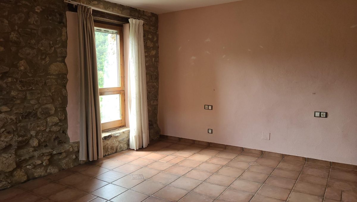 733404288_3bf6ad6718a338e8caee25fd9586a661