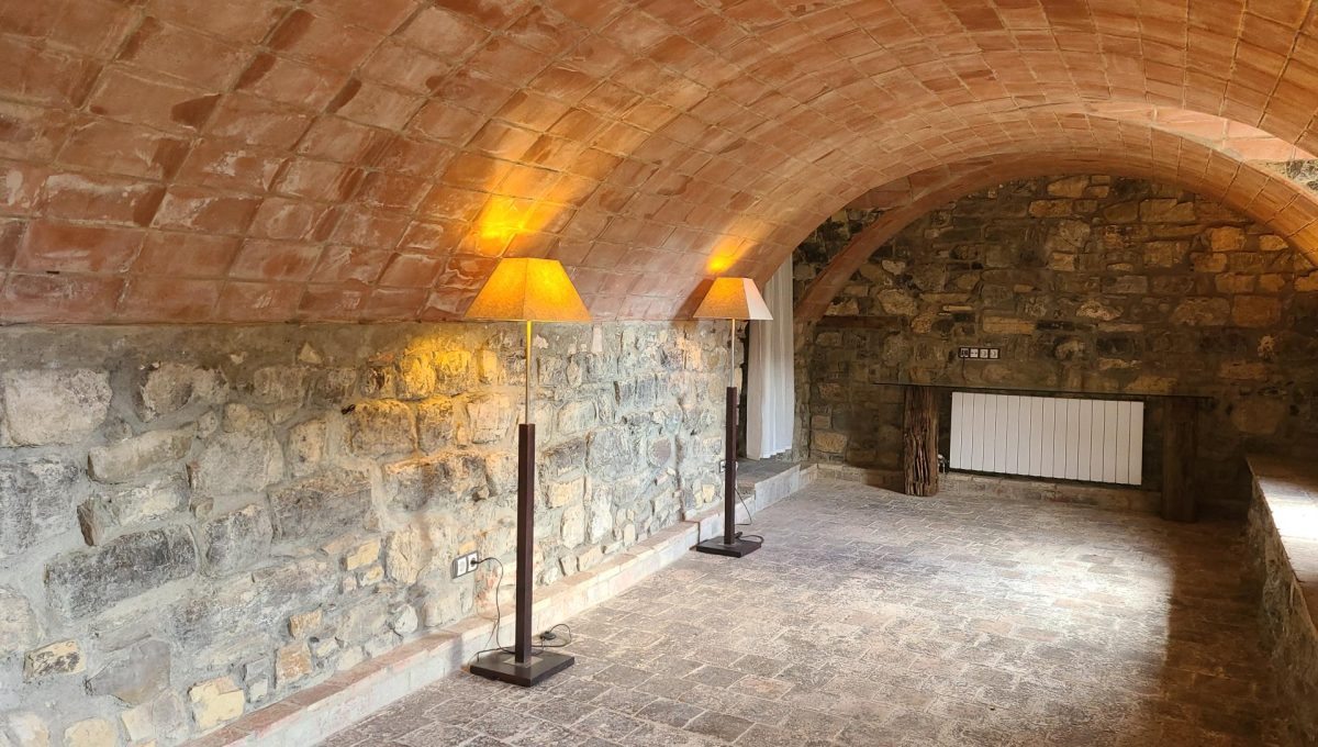 733404288_684711f809cfc215686d5d38cbf84456