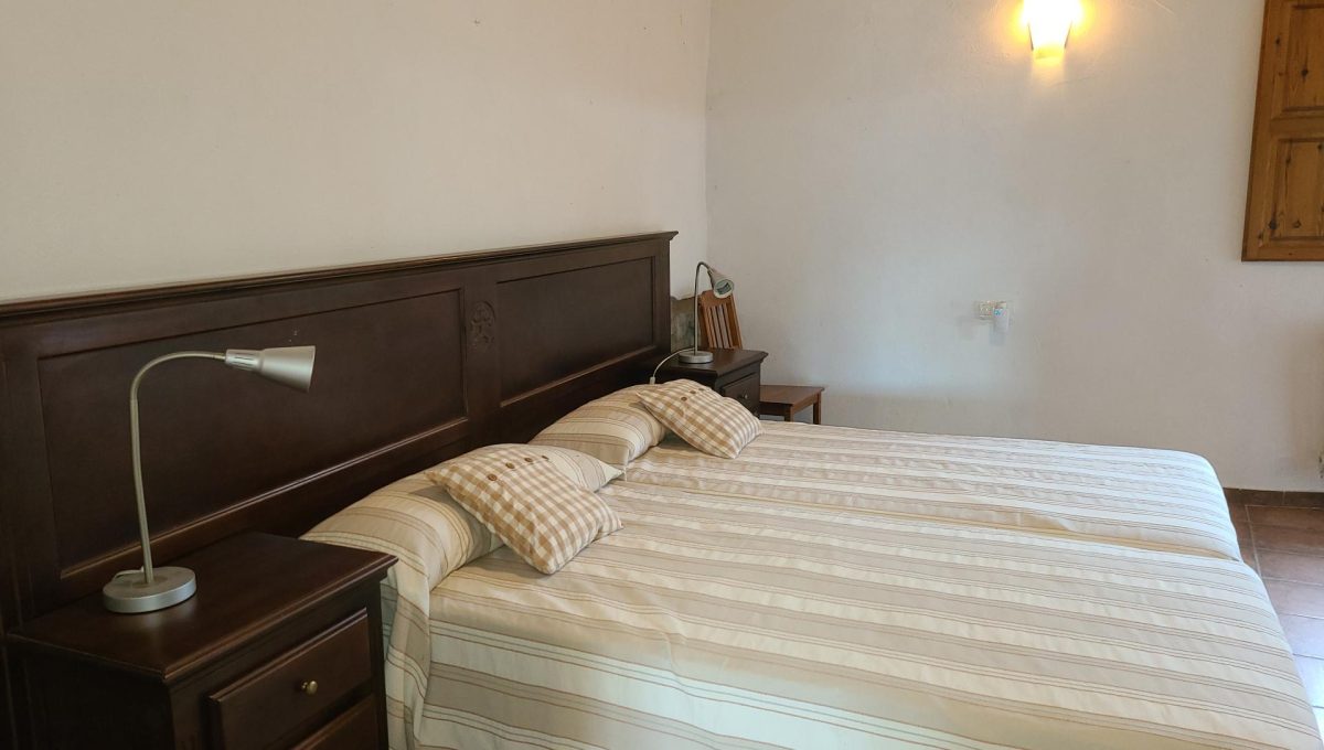 733404288_82d1b37a74cf0d1902668233e76e1e0b