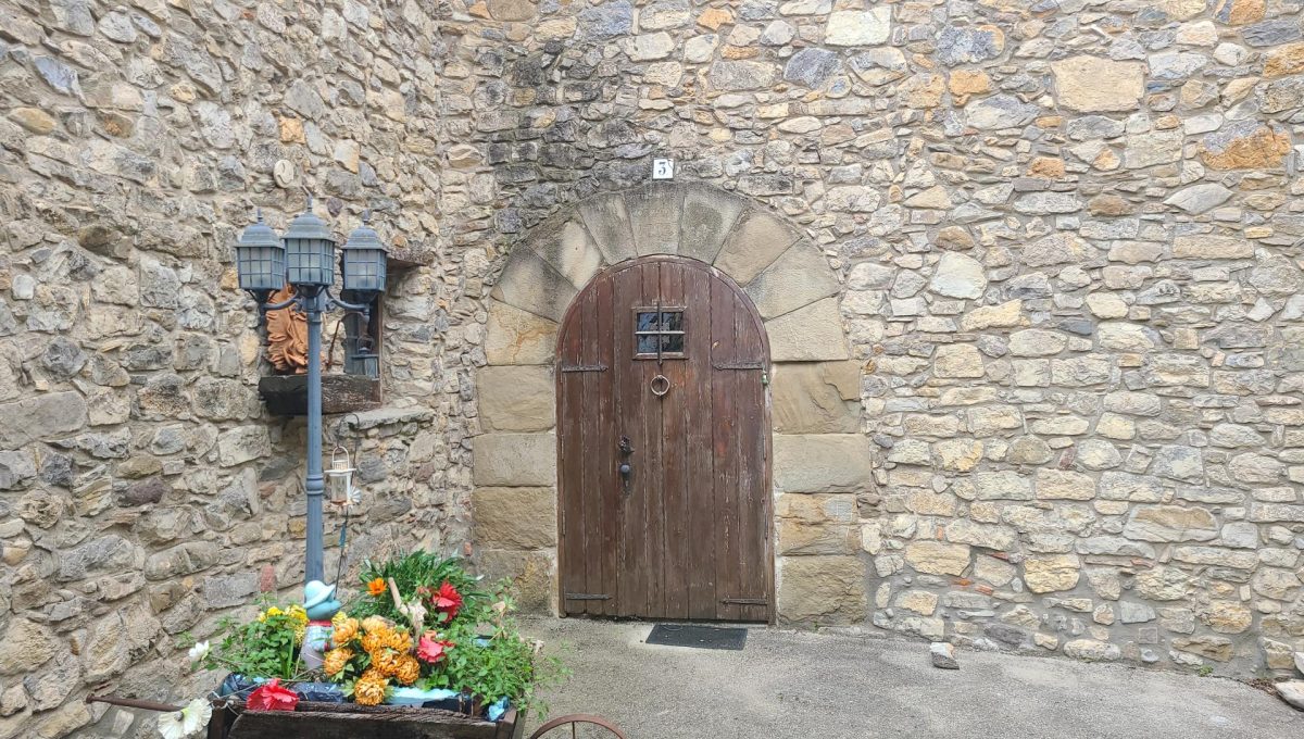 733404288_cebbfb50b7e5a33e8105f7ad14517752