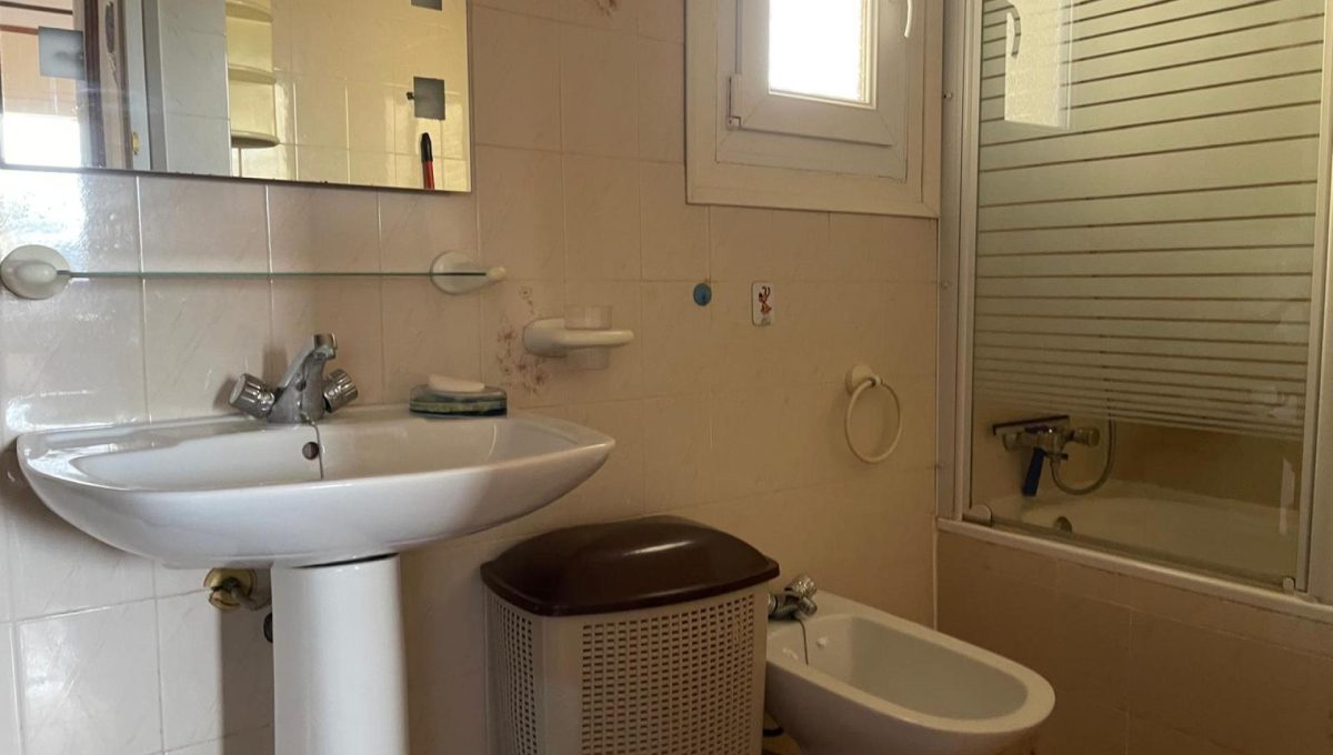 854884965_bc2ede1a050d4bf7639dfd2976d8651a