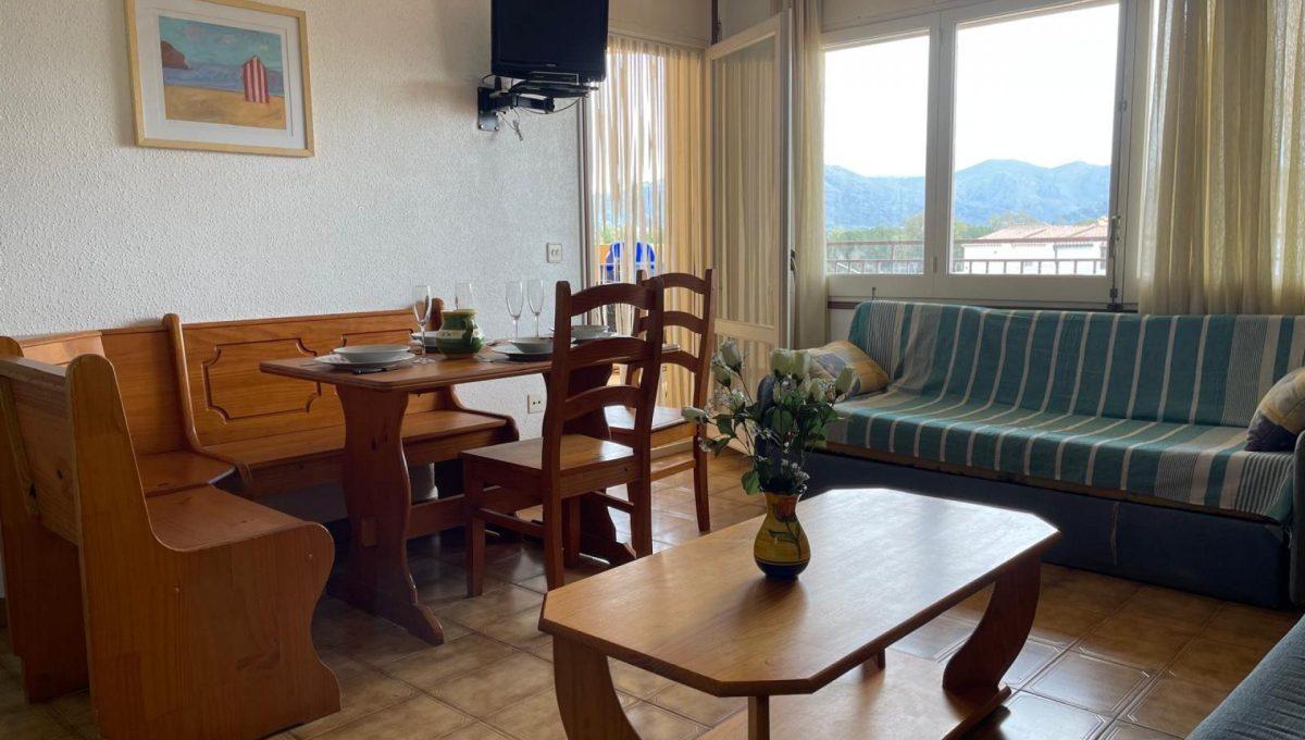 854884965_e183ce6c011ae4d3b7b0a29f825789ca